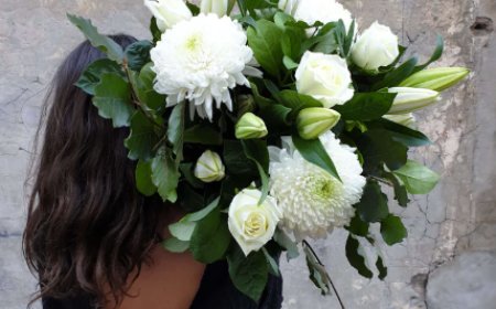 Choosing the Right Sympathy Flowers: A Guide for Thoughtful Giving