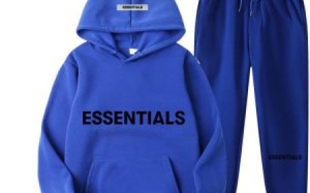 Effortless Style Starts with the Perfect Essential Hoodie