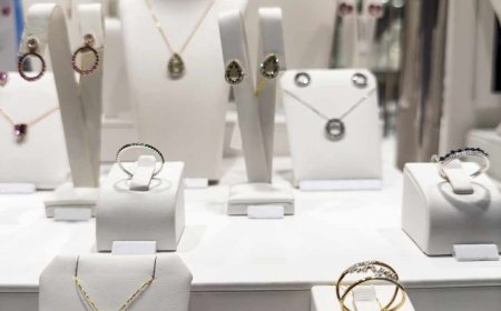 What Qualities Define a Top Wholesale Platinum Jewellery Supplier?