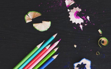 Color Pencils vs Crayons During Monsoon: A Creative Comparison for Kids