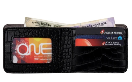 Why Personalised Wallets Are the New Love Language in Gifting for Men