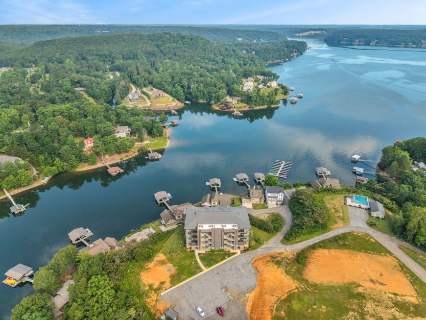 The Rise of Lakeside Living: Why Jurong Is Singapore’s Next Property Hotspot